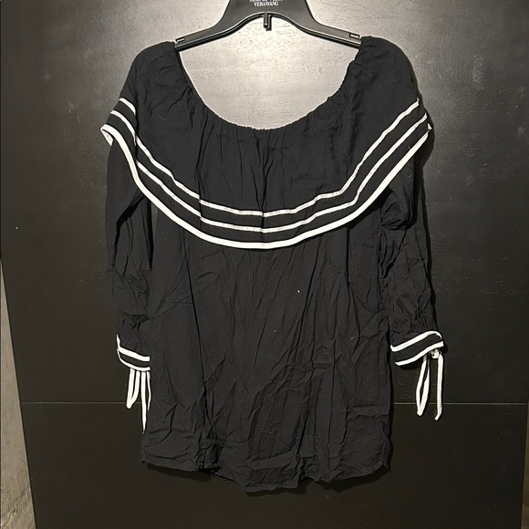 H&M Navy Off-Shoulder Blouse with White Accents - Picture 1 of 1